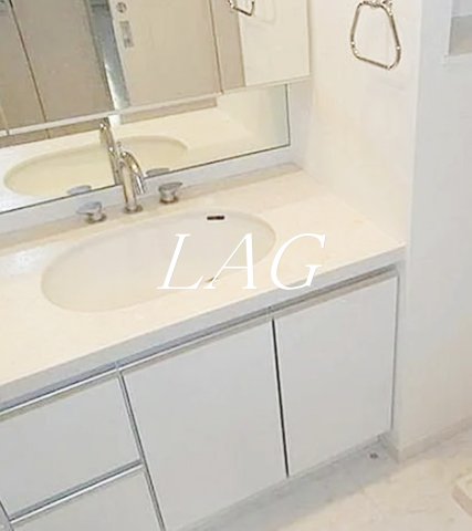 洗面設備　独立洗面台です。