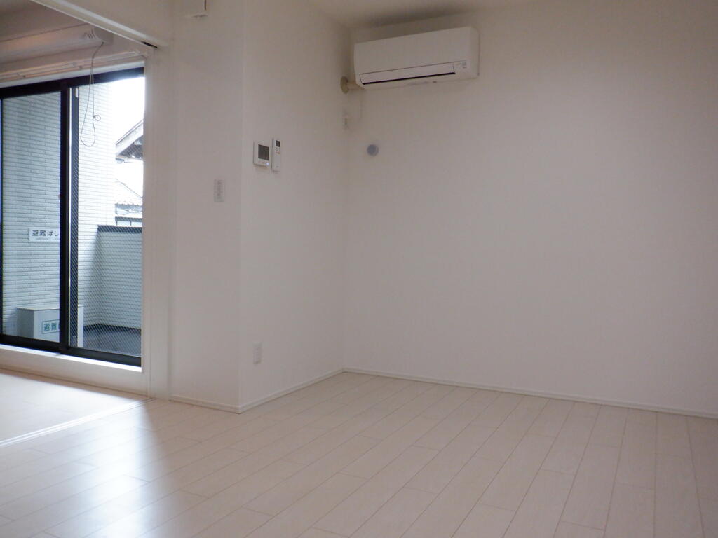 居室・リビング　同タイプ・同モデルを使用