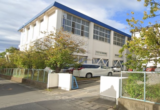 中学校　静岡市立南中学校（中学校）まで167m