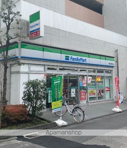 コンビニ　ファミリーマート（コンビニ）まで210m