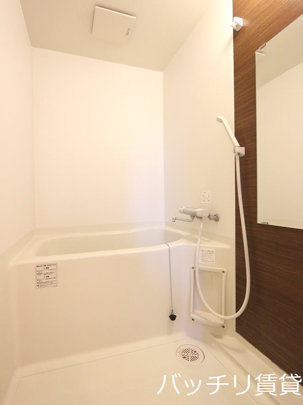 バス・シャワールーム　別号室の画像。現況を優先します。