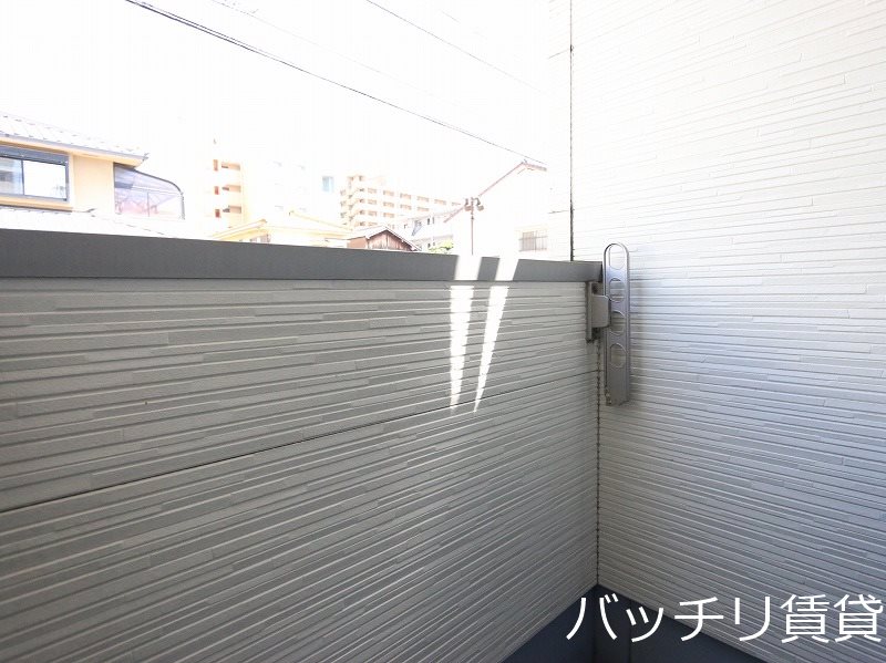 バルコニー　別号室の画像。現況を優先します。