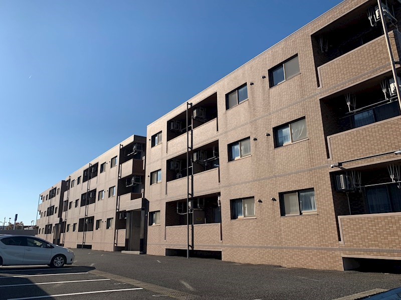 建物外観　オートロック付き1LDKマンション