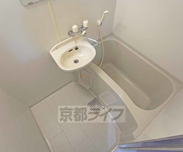 バス・シャワールーム　築浅物件です