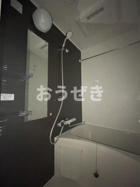 バス・シャワールーム　同物件別部屋写真