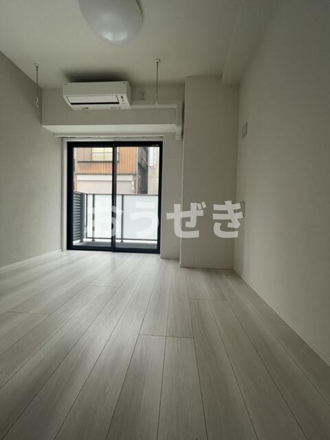 居室・リビング　同物件別部屋写真