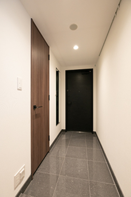 玄関　※写真は同タイプ住戸です。