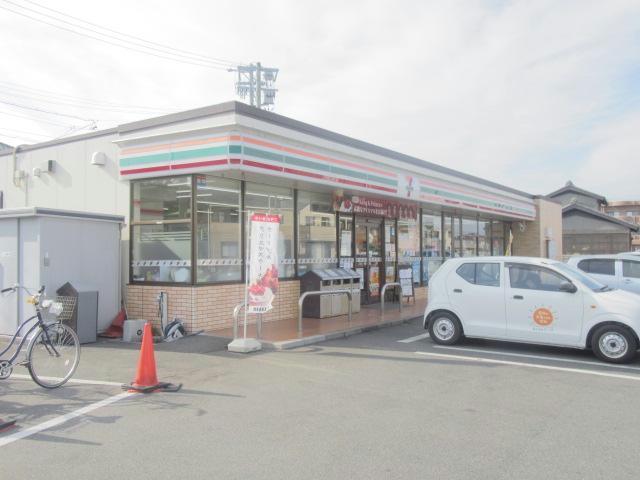 コンビニ　セブンイレブン鈴鹿東玉垣町店（コンビニ）まで786m