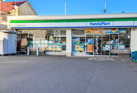 コンビニ　ファミリーマート 中延第二京浜店（コンビニ）まで375m