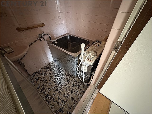 バス・シャワールーム　シンプルで機能的なお風呂です！