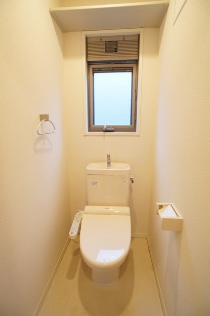 トイレ　※写真は同タイプの室内。仕様・設備は現況優先です※