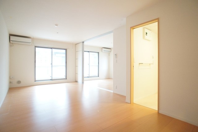 居室・リビング　※写真は同タイプの室内。仕様・設備は現況優先です※