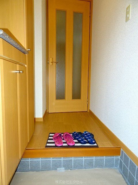 玄関　シューズボックス完備です。