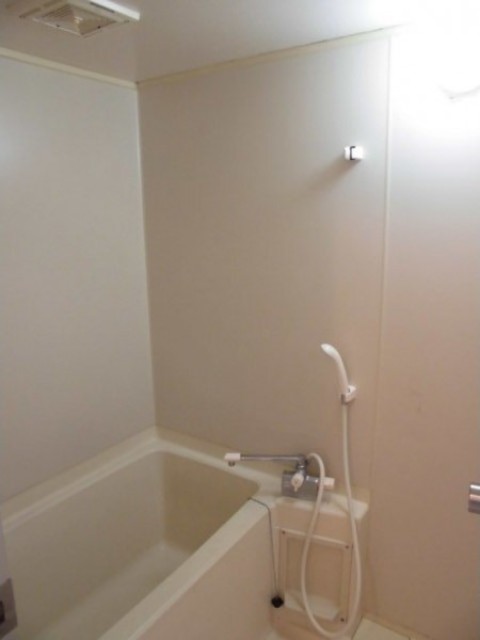 バス・シャワールーム　バスルーム