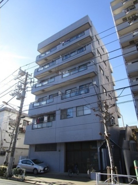 建物外観　６階建ての賃貸マンション