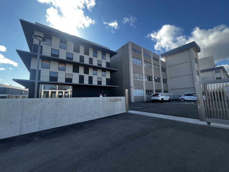 小学校　加東市立社学園小学校(社学園)（小学校）まで2321m