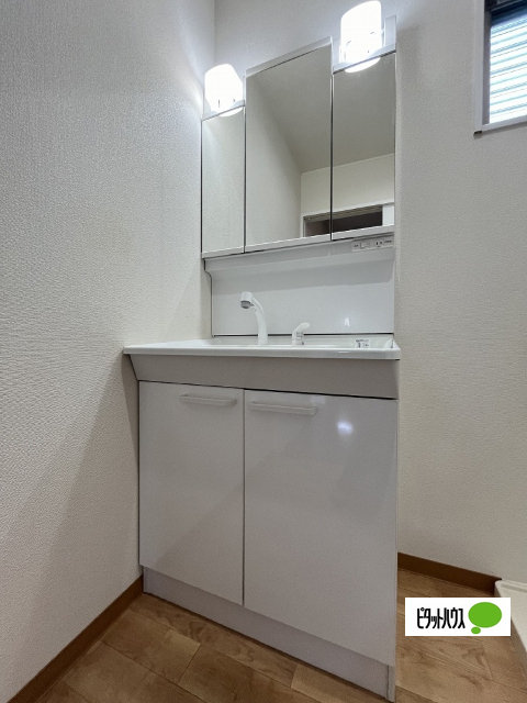 洗面設備　同一タイプ