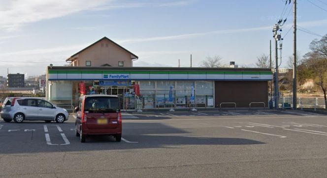 コンビニ　ファミリーマート高横須賀駅東店（コンビニ）まで480m