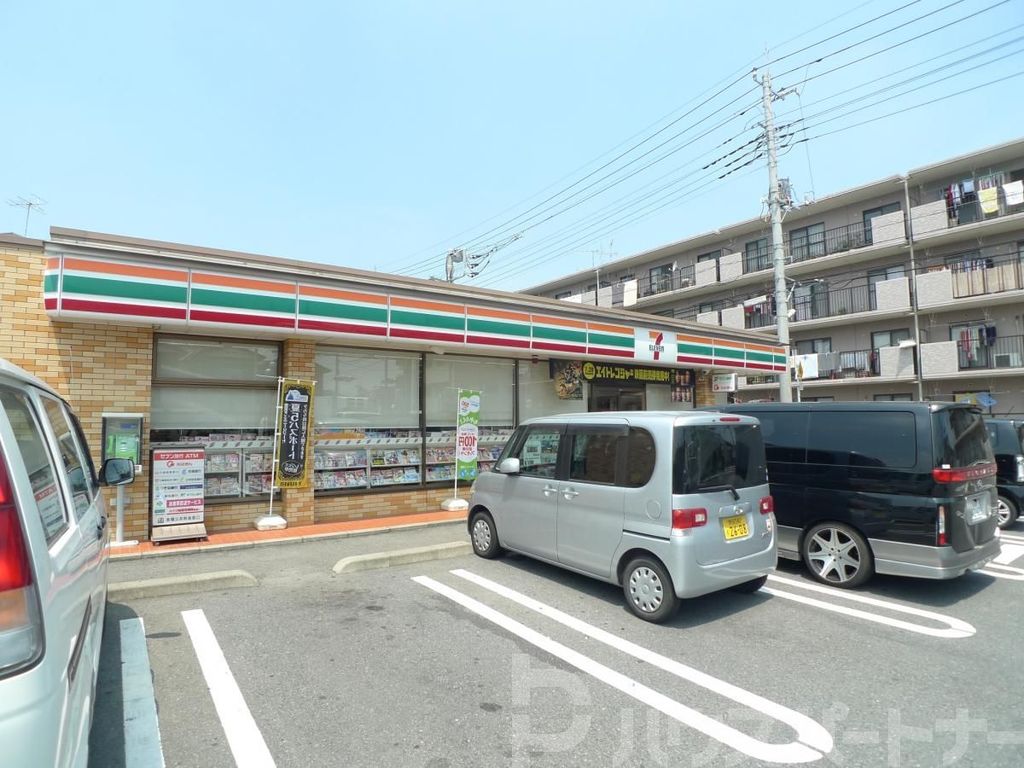 コンビニ　セブンイレブン松戸三ケ月店（コンビニ）まで200m