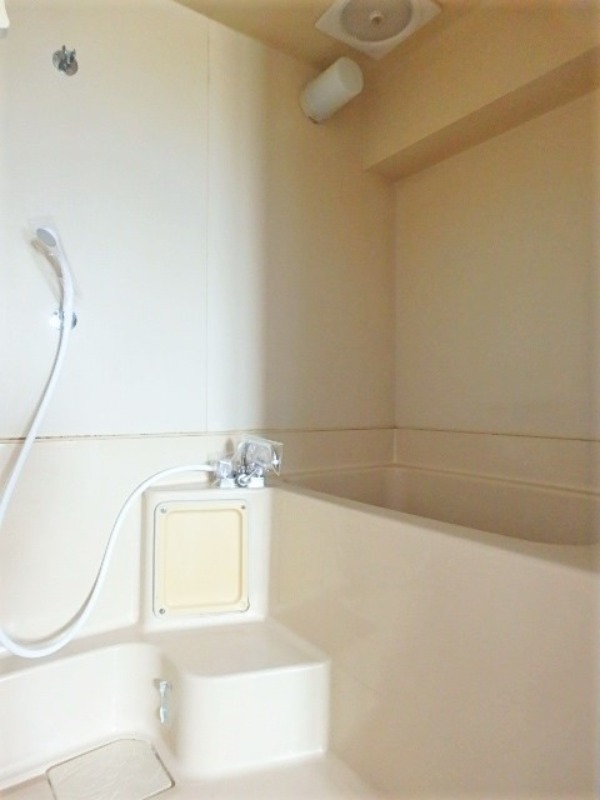 バス・シャワールーム　図面と現状に相違がある場合には現状を優先