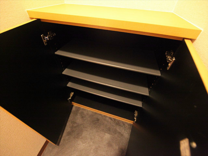 玄関　玄関　シューズボックス