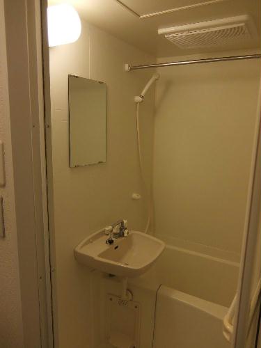 バス・シャワールーム　浴室換気乾燥機付きのお風呂