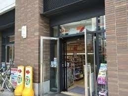 コンビニ　セブンイレブン中目黒アトラスタワー店（コンビニ）まで393m