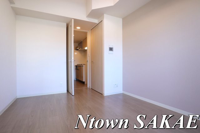 居室・リビング　こちらの居間で趣味の時間をお楽しみください