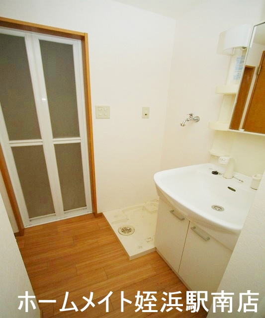 洗面設備　★独立洗面脱衣所付きでこの家賃です★※別部屋参考写真