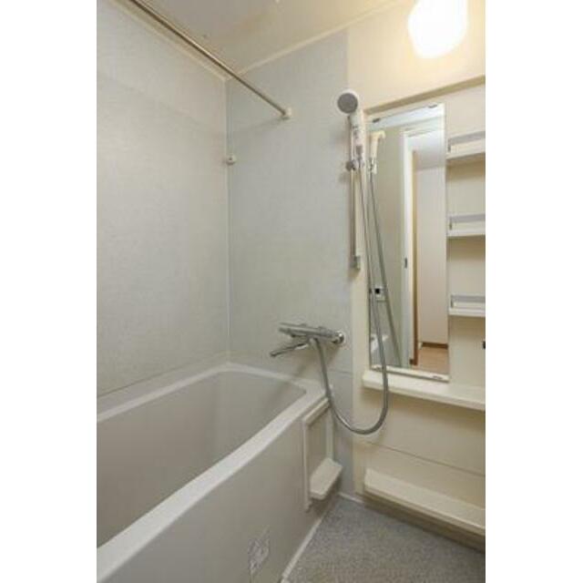 バス・シャワールーム　※写真は同タイプ住戸です。