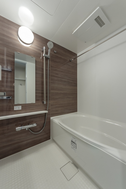 バス・シャワールーム　※写真は同タイプ住戸です。