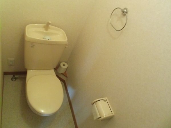 トイレ　同施工