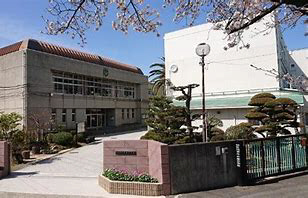 中学校　中部中学校（中学校）まで1551m