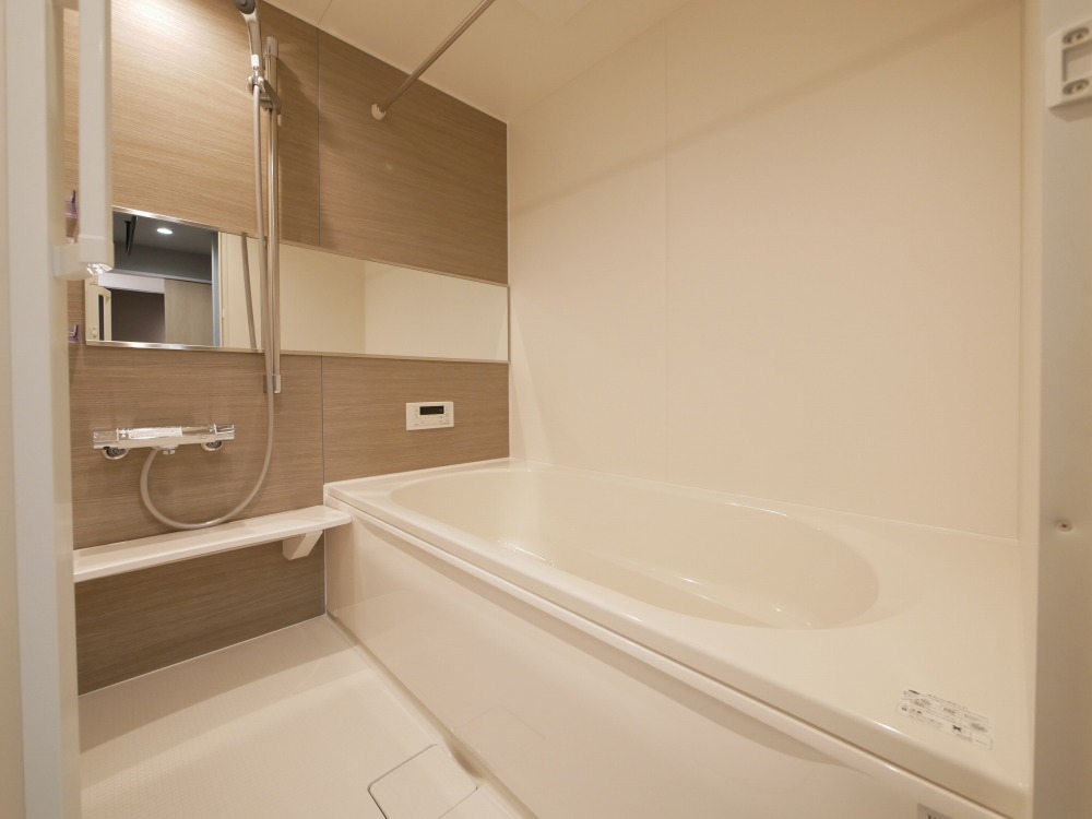 バス・シャワールーム　バス・シャワールーム