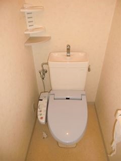 トイレ　温水洗浄便座
