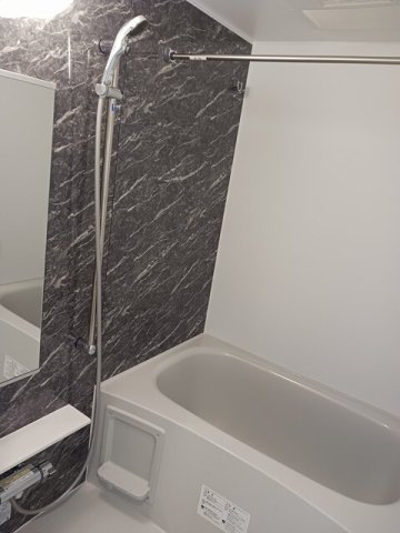 バス・シャワールーム　ゆったり過ごせるお風呂です