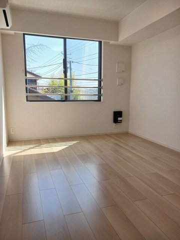 居室・リビング　使いやすい居間です