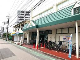 スーパー　マルエツ蕨店（スーパー）まで75m