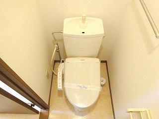 トイレ　写真は202号室です（参考）