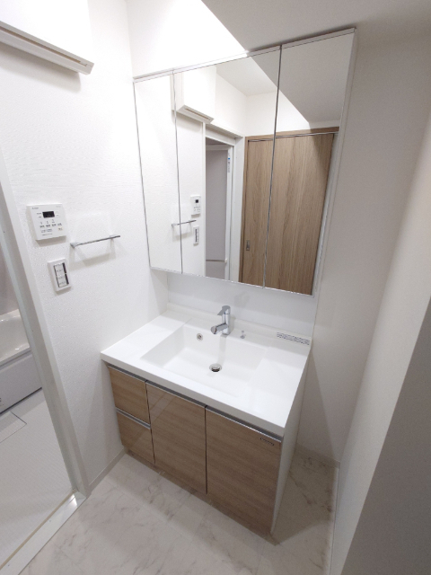 洗面設備　同一タイプ