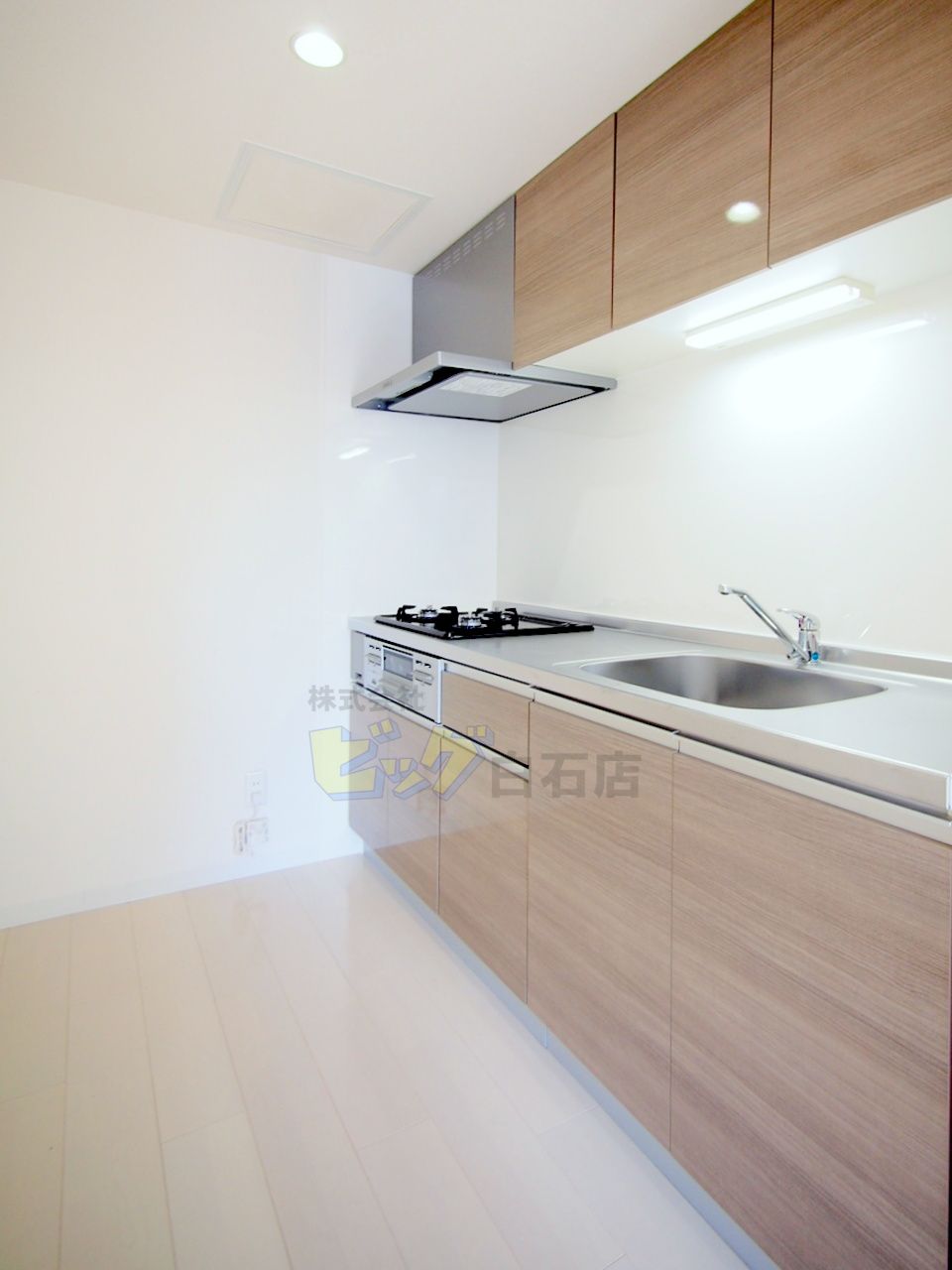 キッチン　人気の独立式システムキッチンです♪