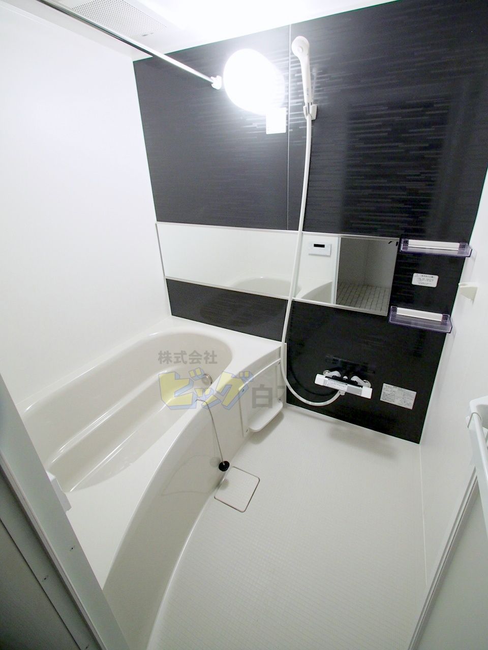 バス・シャワールーム　追焚機能付きのお風呂です♪