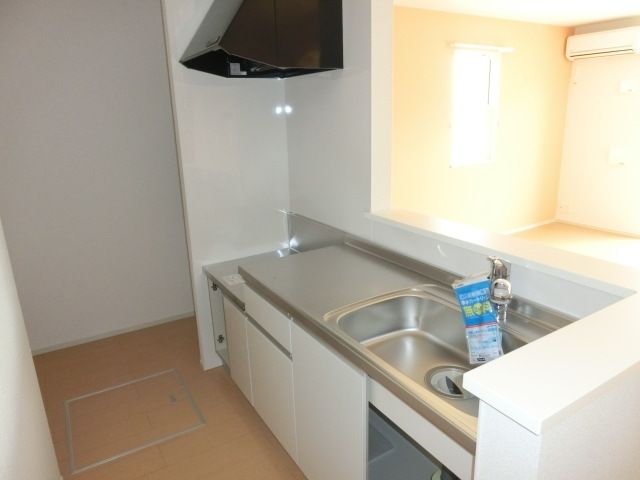 キッチン　清潔感のある水周りです。