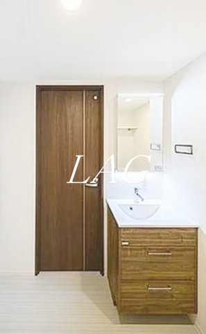 洗面設備　独立洗面台です。