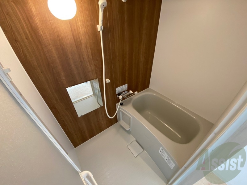 バス・シャワールーム　お風呂になります。一日の疲れを癒してくださいね。