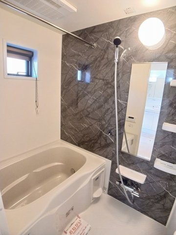 バス・シャワールーム　きれいなお風呂です