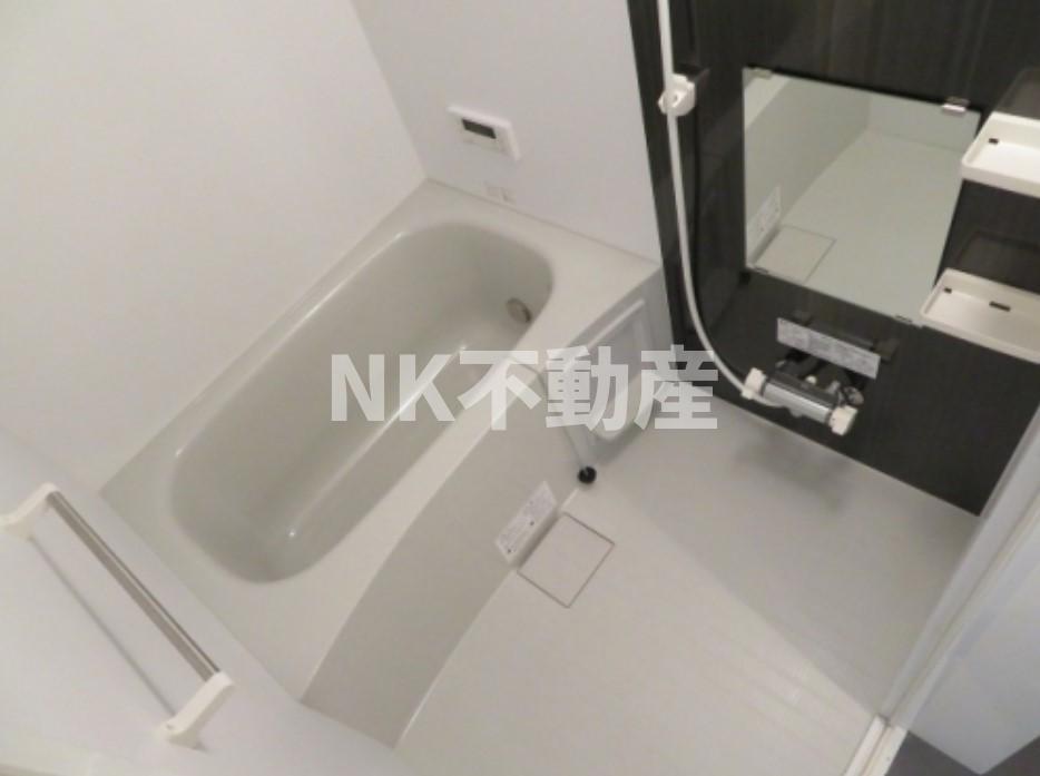 バス・シャワールーム　落ち着いた空間のお風呂です