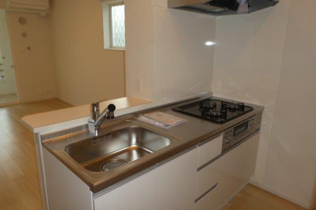 キッチン　３口ガスコンロ付システムキッチン