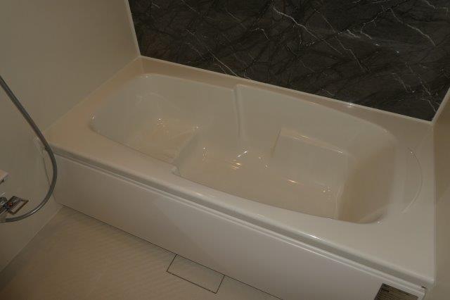 バス・シャワールーム　一坪風呂（追い炊き付き）