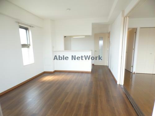 居室・リビング　305